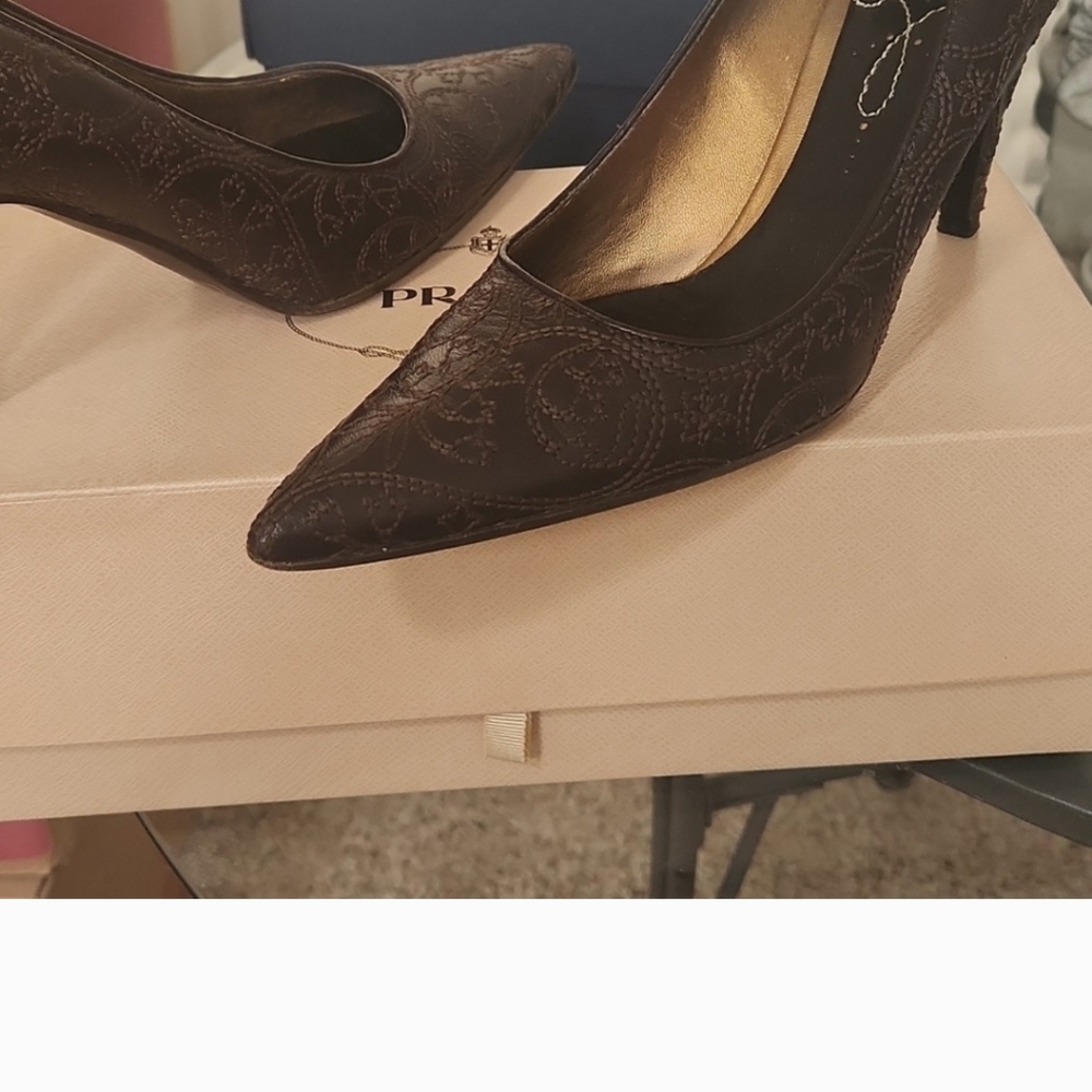 PRADA MILANO MADE IN ITALY SIZE 381/2 HEELS. All my shoes are authentic.